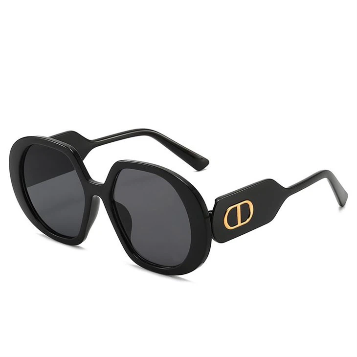 Solglasögon med oregelbunden ram